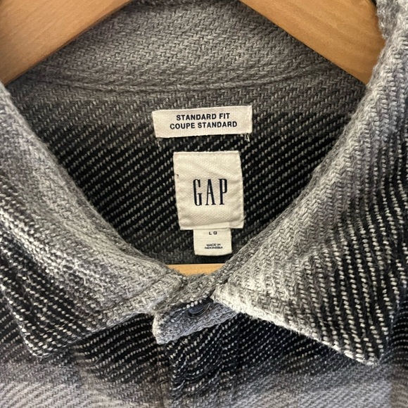 GAP gray stripes button up - Picture 3 of 5